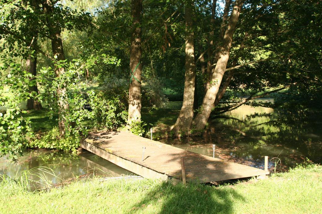 Le Petit Moulin Bed & Breakfast Faverelles Eksteriør bilde